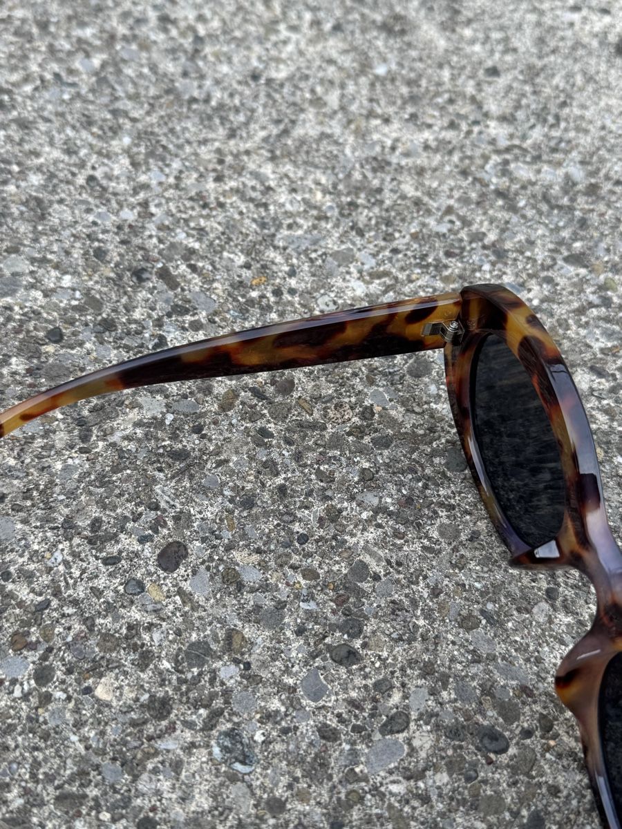 Celine Occhiali & Lenti: Celine Triomphe 01 CL40194U Sunglasses Tortoiseshell – Usato da Effretikon venduto da syrrrrre 7