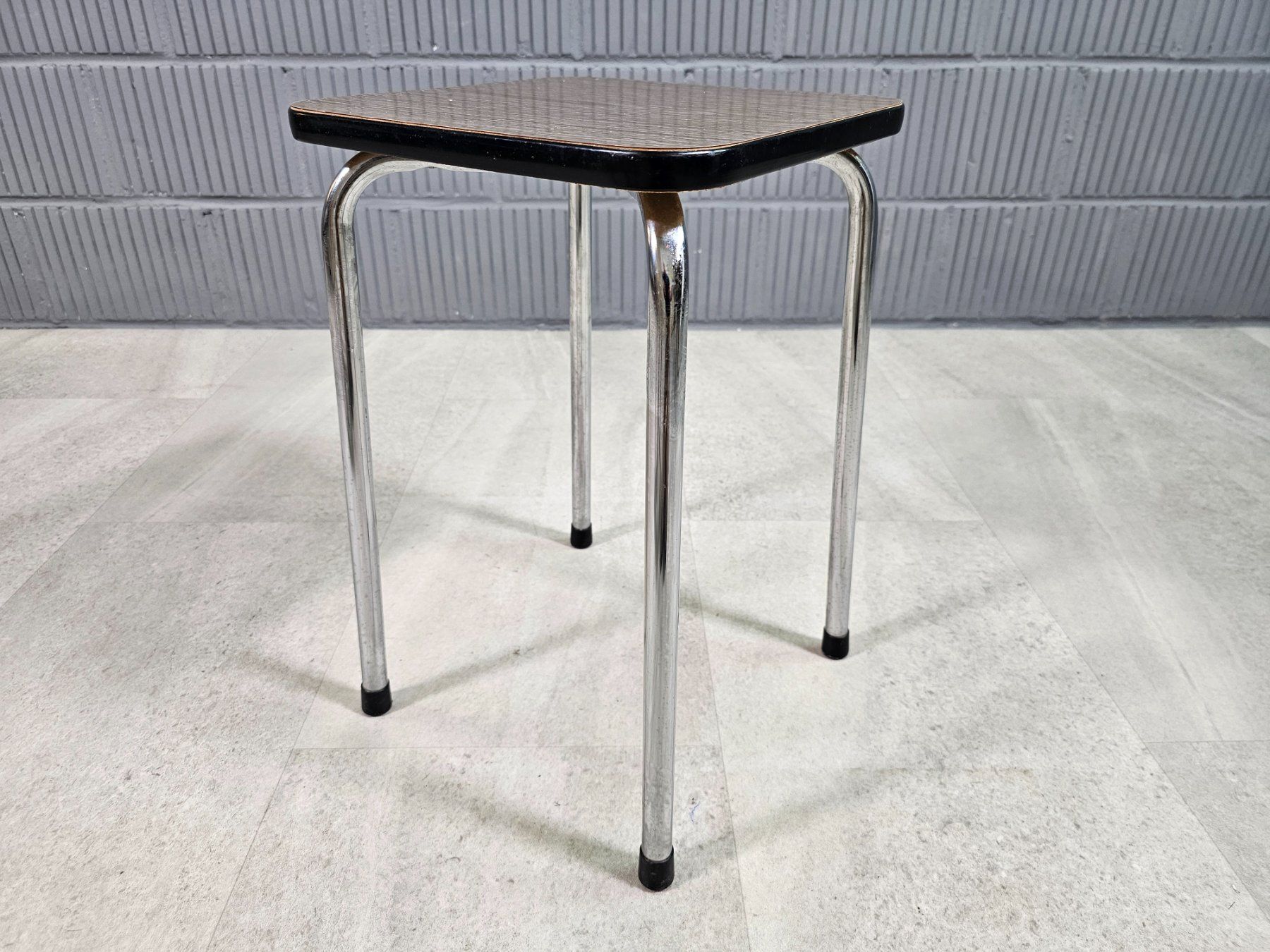Hocker: Kelco braun Küchenhocker, 1970 Tabouret, Schemel, Hocker – Gebraucht aus Nottwil von Wondewa-Shop