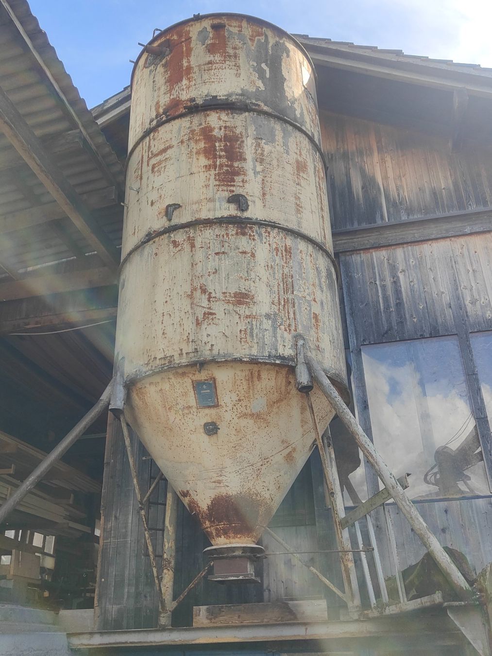 Tutte le macchine: Sagmehl‑Silo – Usato da Giswil venduto da Ssabinee