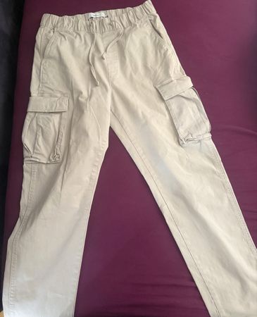 PANTALON CARGO BERSHKA