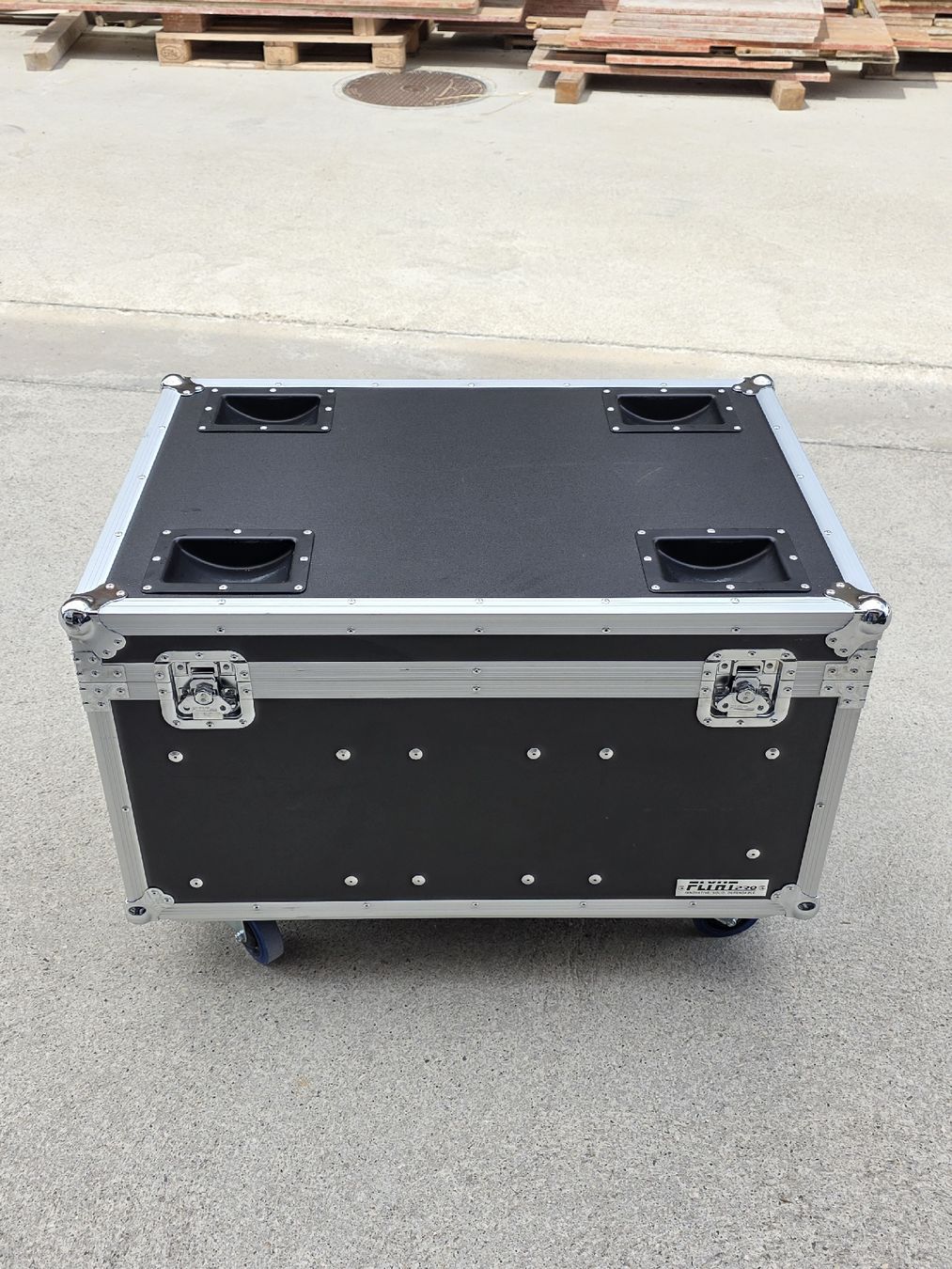 Lampade: 4x Varytec Hero Spot 90 + Flight Pro – Nuovo (secondo la descrizione) da Delémont venduto da Jofe94 4