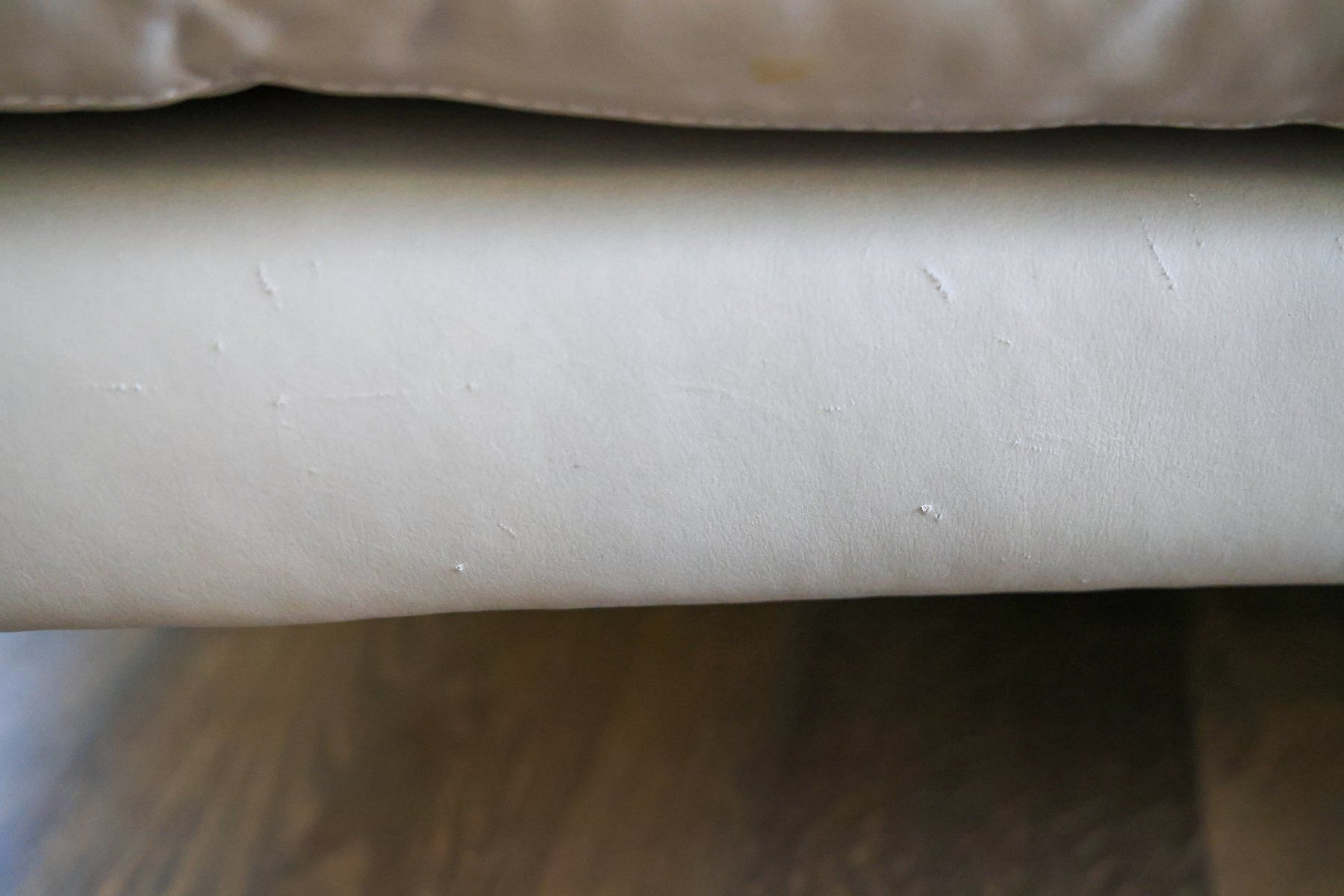 Divani: Sofa Leder mit Nackenstütze gebraucht – Usato da Zollikofen venduto da Dieben 4