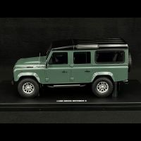 LAND ROVER DEFENDER 3 STATION WAGON MASSSTAB 1:18