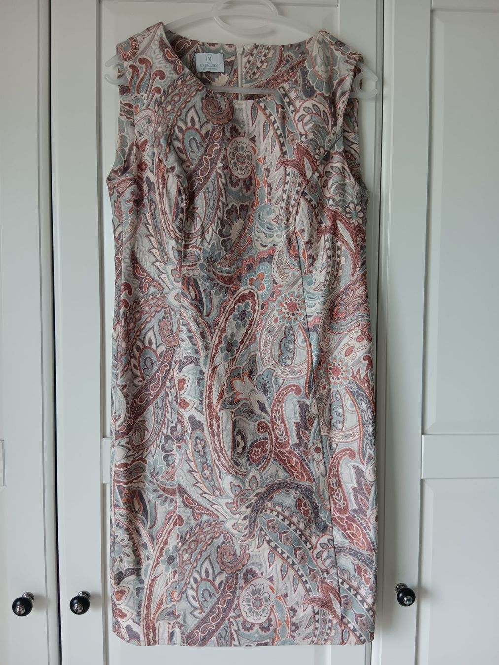 Madeleine Vestiti: MADELEINE  Robe / Kleid  Taille / Grosse S-M .... – Usato da Cossonay-ville venduto da Super-Price-Quality