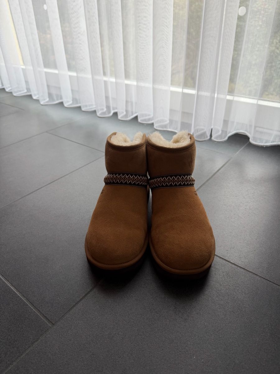 Ugg Damenschuhe: UGG Frauen Schuhe size 39 – Neu (gemäss Beschreibung) aus Lenzburg von Jet_mir