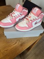 Air jordan 1 Mid "Valentine's Day Edition"