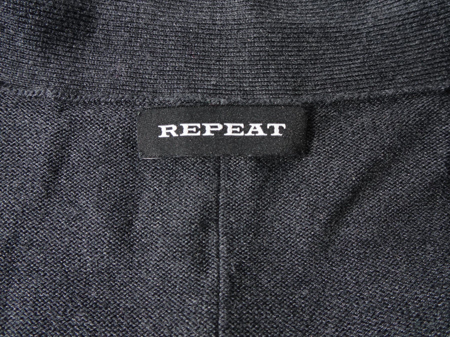 Repeat Giacche: Cardigan Strickjacke Repeat dunkelgrau Gr. S /38 – Usato da Winterthur venduto da blumeblau77 4