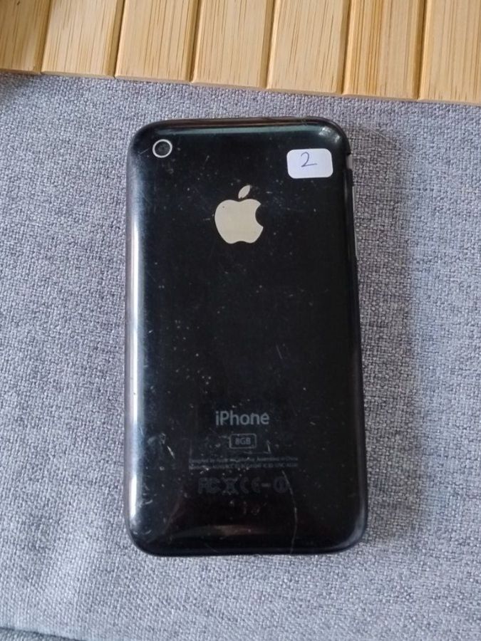 Apple Telefoni cellulari / Smartphones: Iphone 3G 8GB – Usato da Egg b. Zürich venduto da el_gato_77 2
