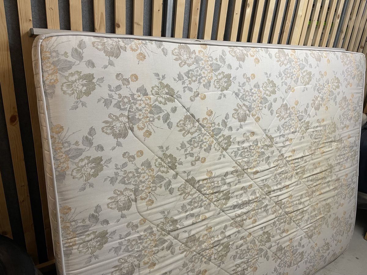 Letti: Bett aus Holz 160x220 cm gebraucht  – Usato da Staufen venduto da Gloetschge 8