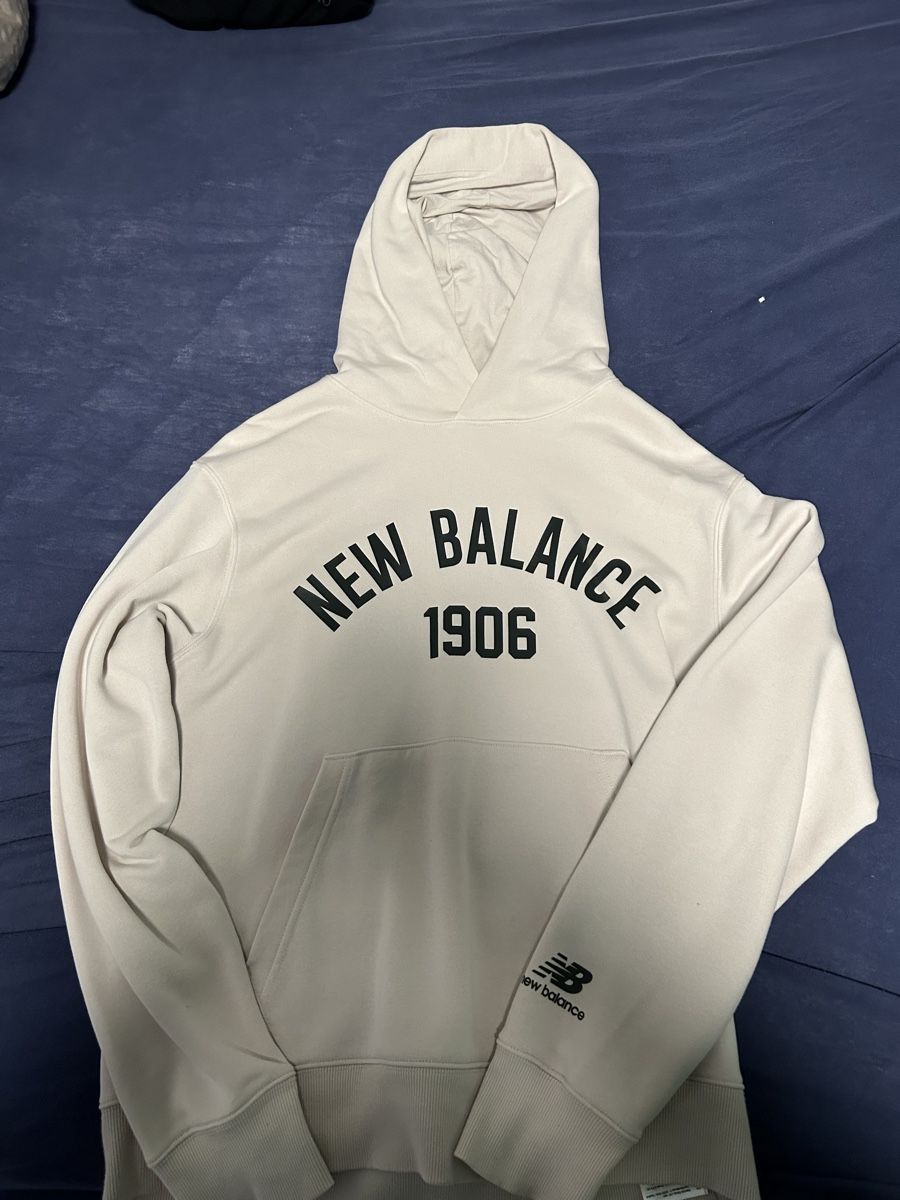 Maglioni & Felpe: New Balance Kapuzenpullover – Nuovo (secondo la descrizione) da Oberägeri venduto da liv_n6yh