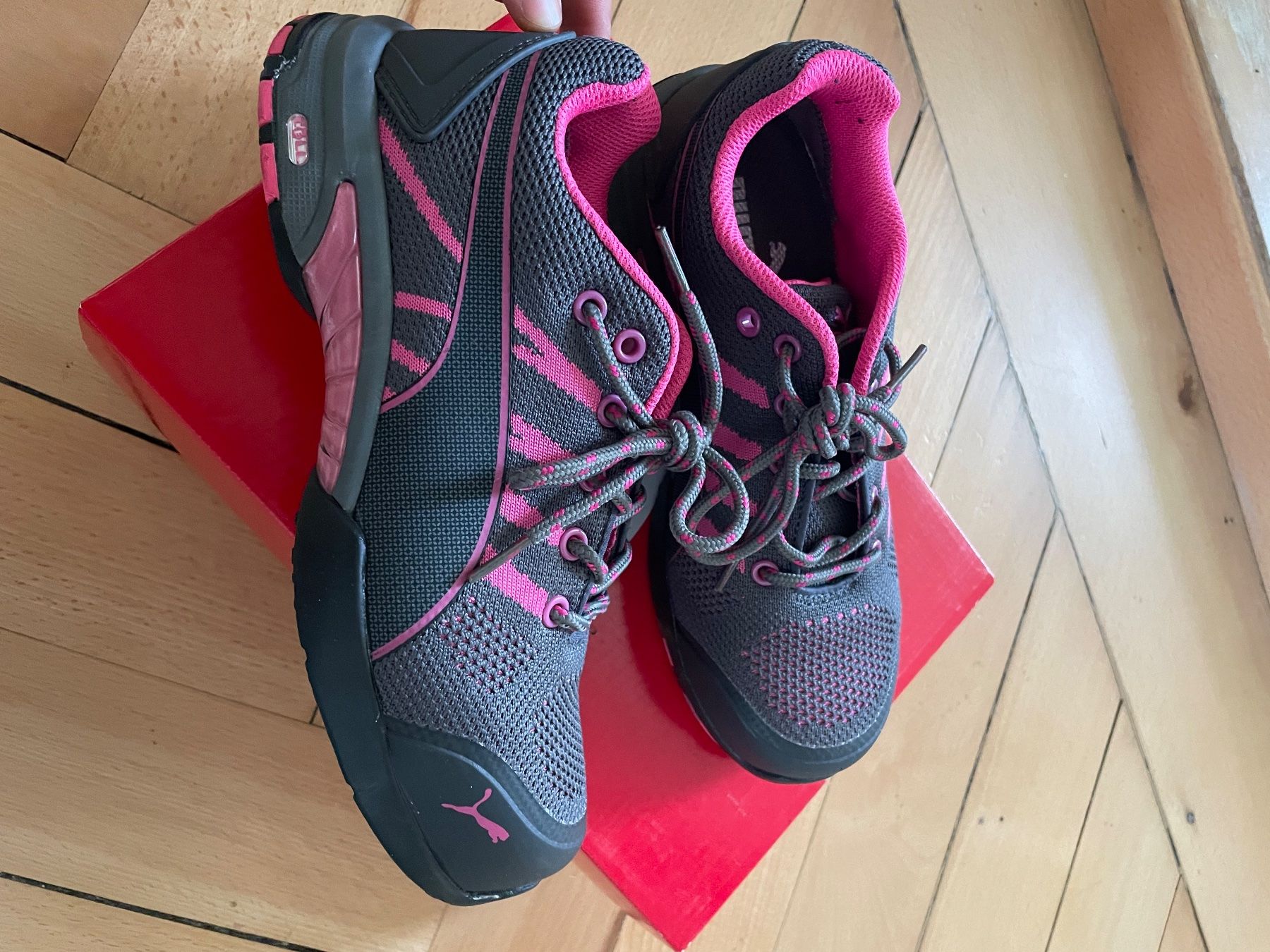 Puma Scarpe da donna: Stahlkappenschuhe EUR 37 – Nuovo e nell'imballaggio originale da Wilderswil venduto da smarties2000