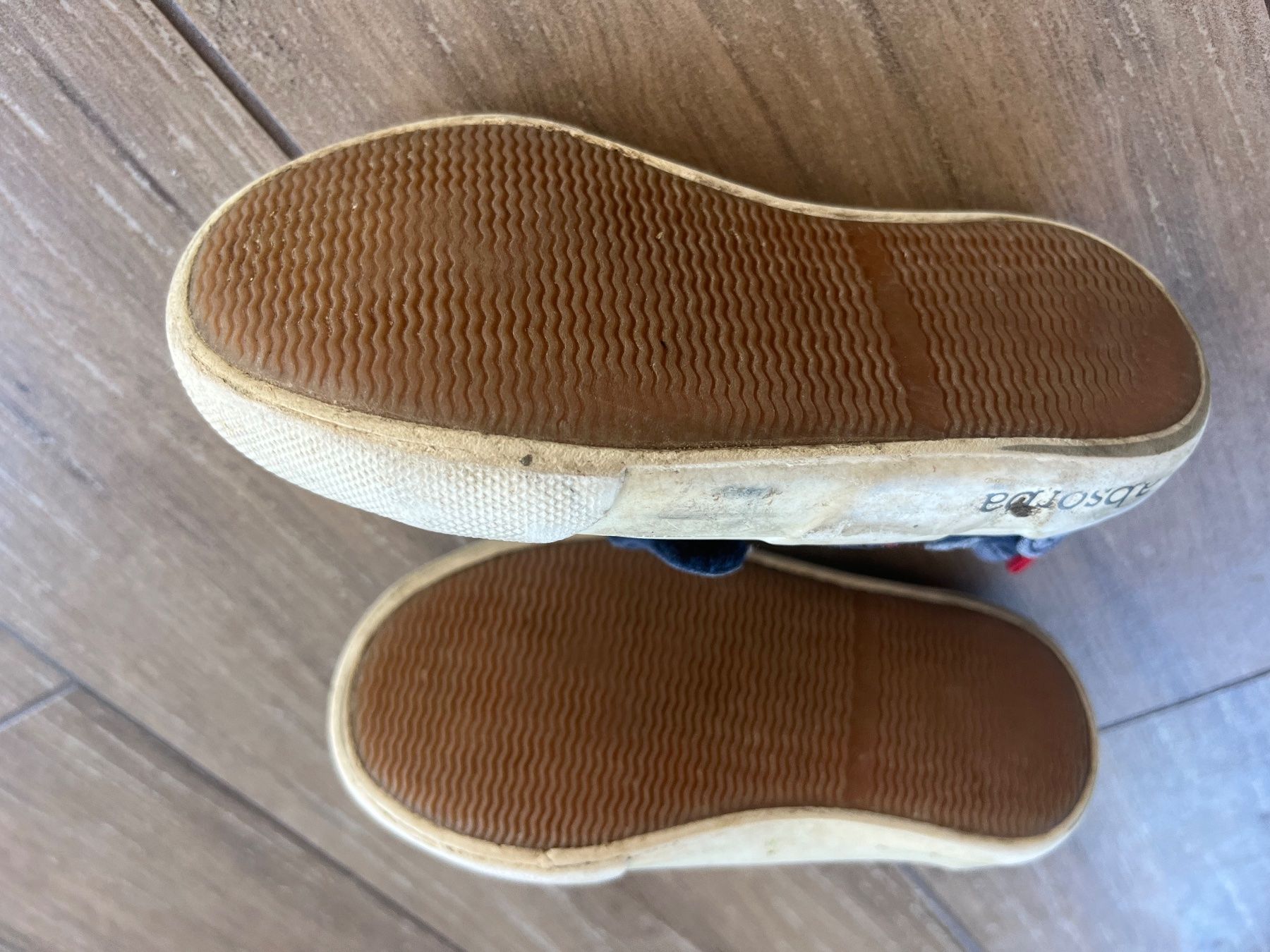 Scarpe per ragazze: 24_Sehr süss und weich_Baumwolle – Usato da Versegeres venduto da kista 2