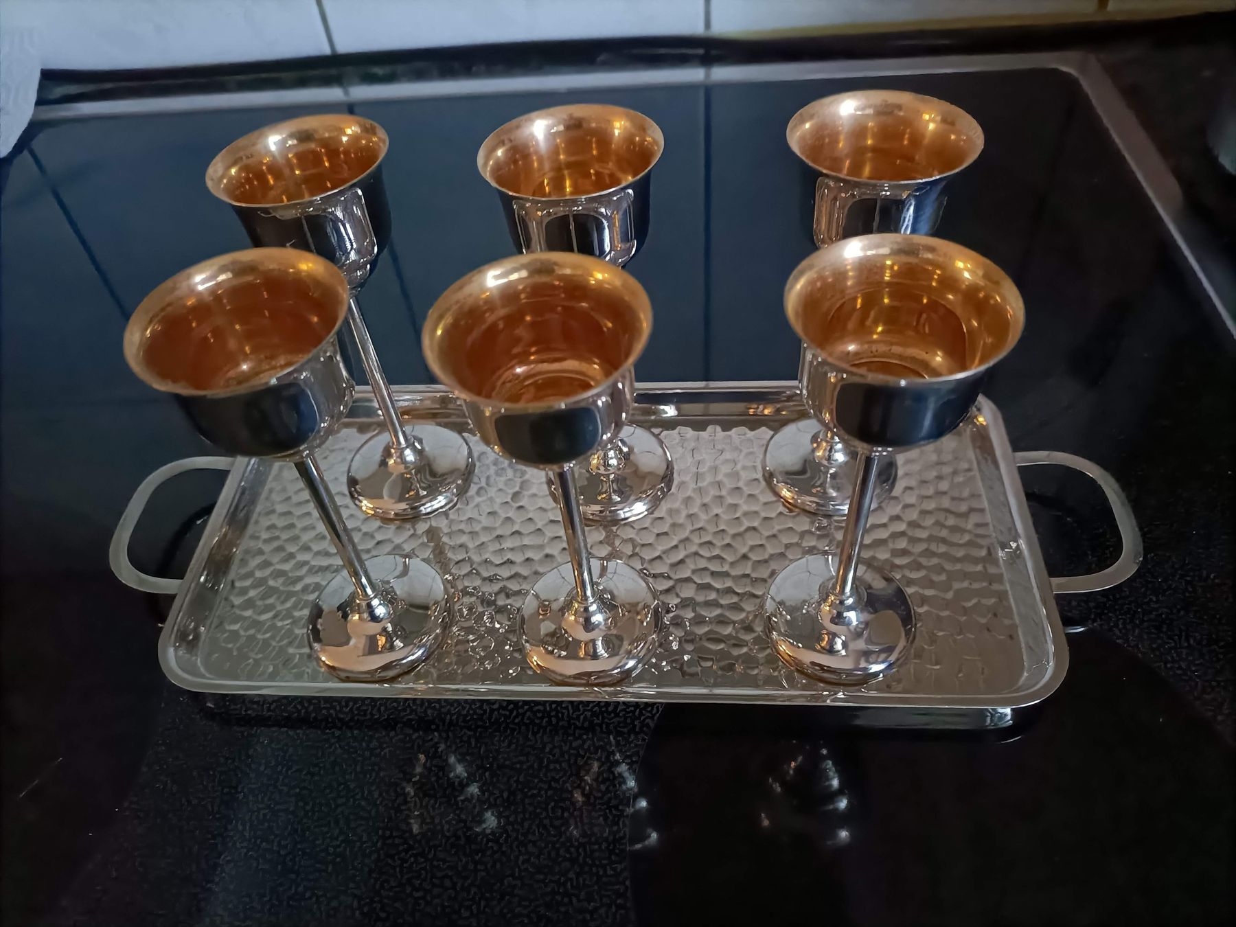 Geschirrsets: 6 sehr gut erhaltene Liquor Becherchen – Gebraucht aus Stansstad von Falcon-Crest 1