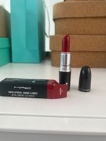 MAC lipstick 612 Russian Red