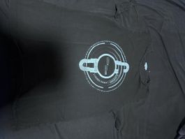 Schwarzes T-Shirt mit speziellem Aufdruck, Grösse M