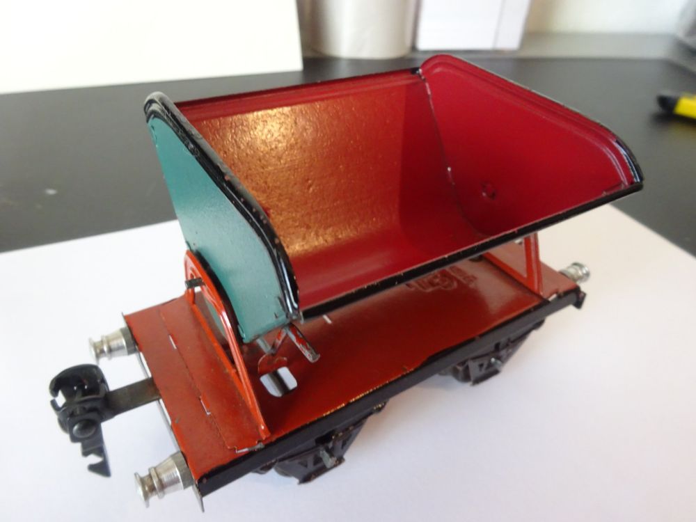 Märklin LGB 42430 – Wagon Minier Kipplore Rouge - Échelle G - Métal/Plastique - 170mm