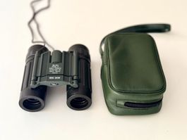 WEGA SAFARI 8 x 21 Field 7° 122m/1000m Gern Optic Swiss vert
