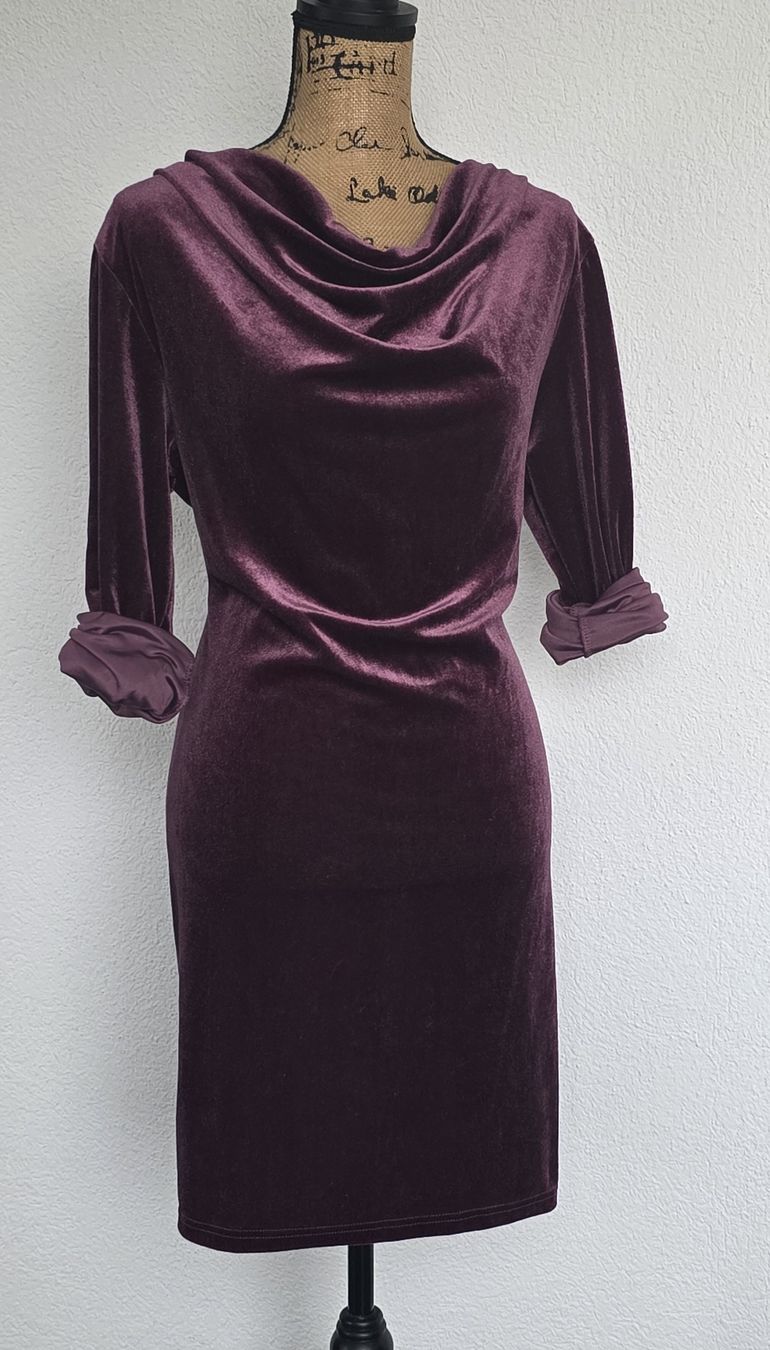 Vestiti: Samtkleid - Grösse L , Neu ! – Nuovo (secondo la descrizione) da Rheinsulz venduto da Gilea 1