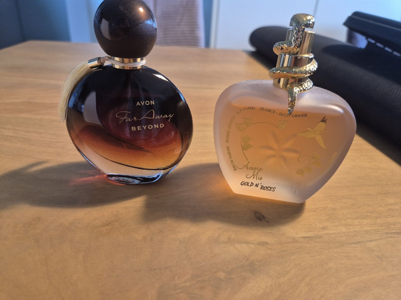 Profumi & Eau de Toilette: Parfum Sammlung 19 Flakons - Damen - unisex – Usato da Kreuzlingen venduto da Geekabilly 1