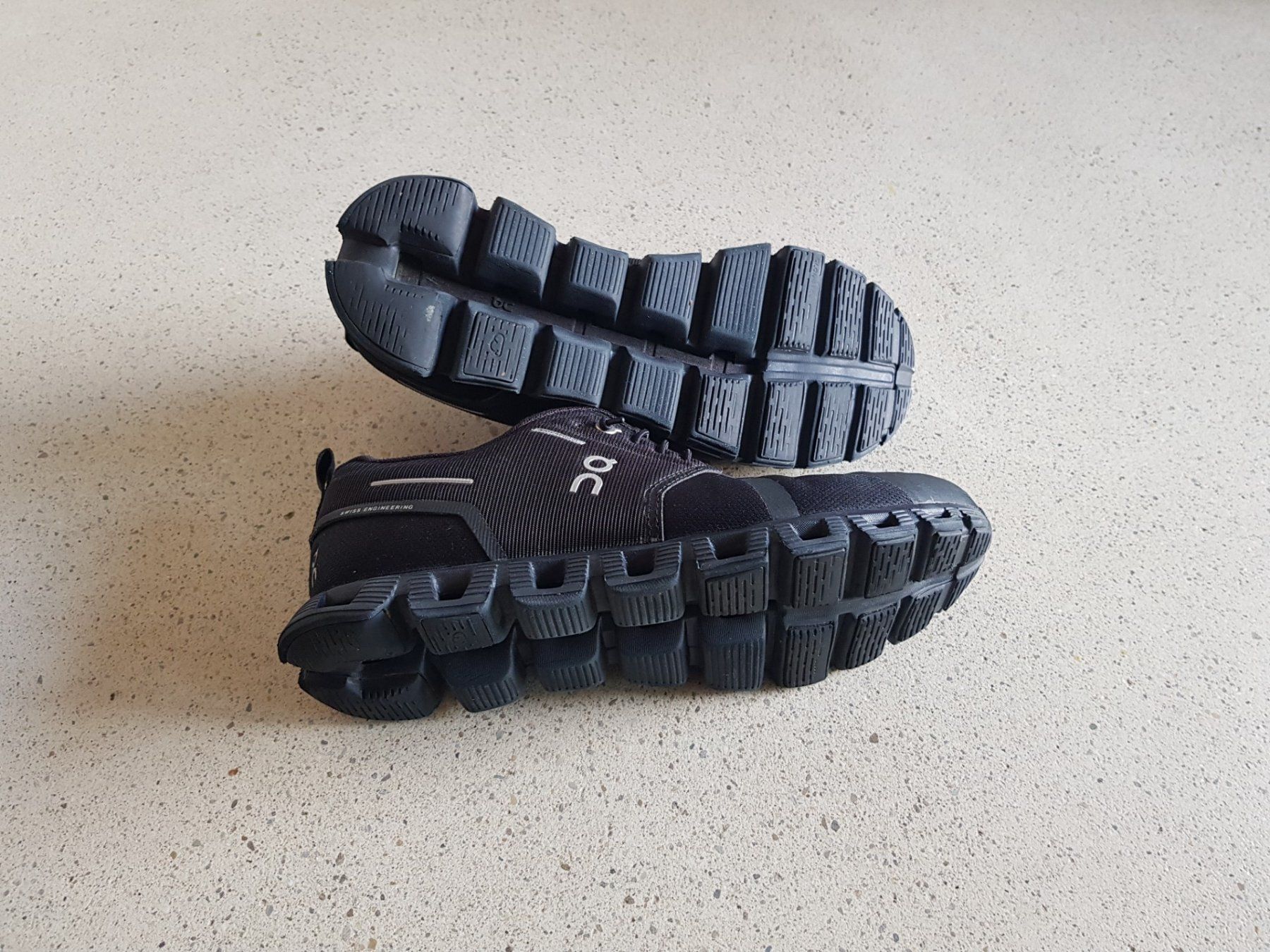 On Scarpe da donna: On Cloud Laufschuh Grösse 42.5 – Usato da Basel venduto da Birs868 5