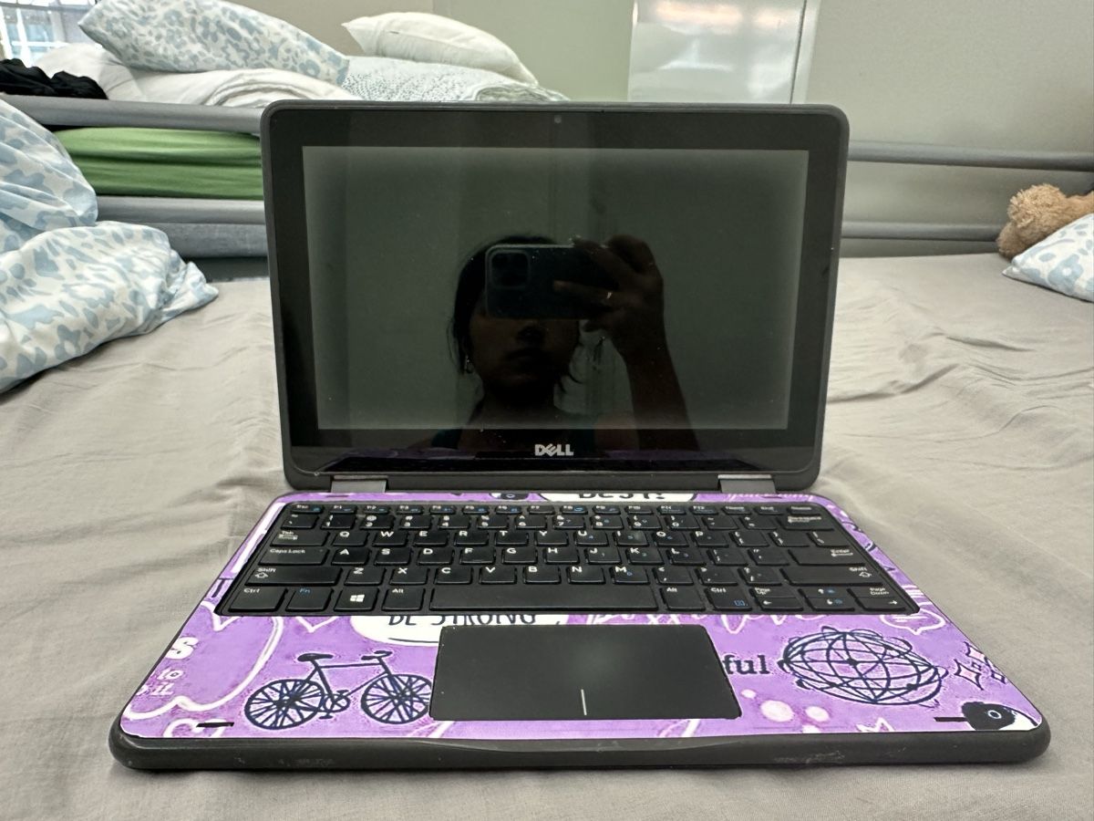 Dell Notebooks: Dell touch screen laptop with charger – Gebraucht aus Zürich von kye_h99r