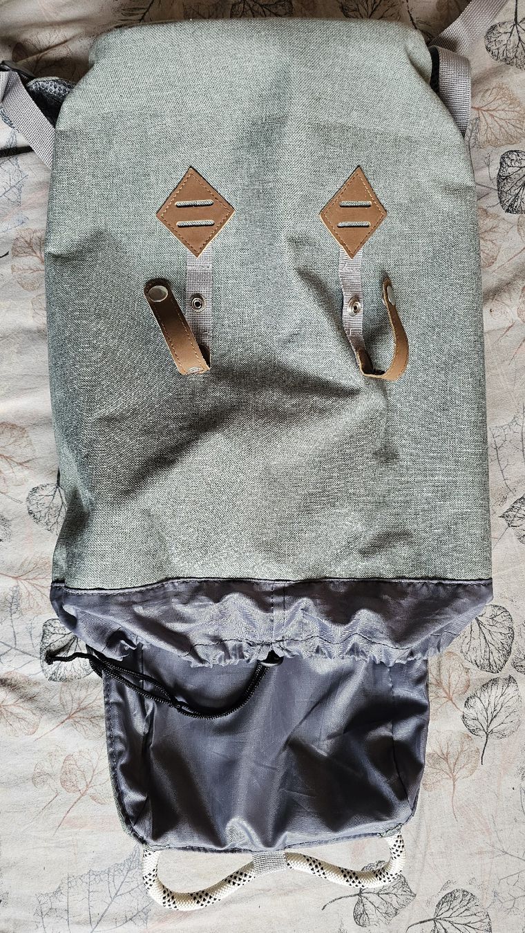 Zaini: Rucksack mit viel Style – Usato da Winterthur venduto da sim_msv2 2