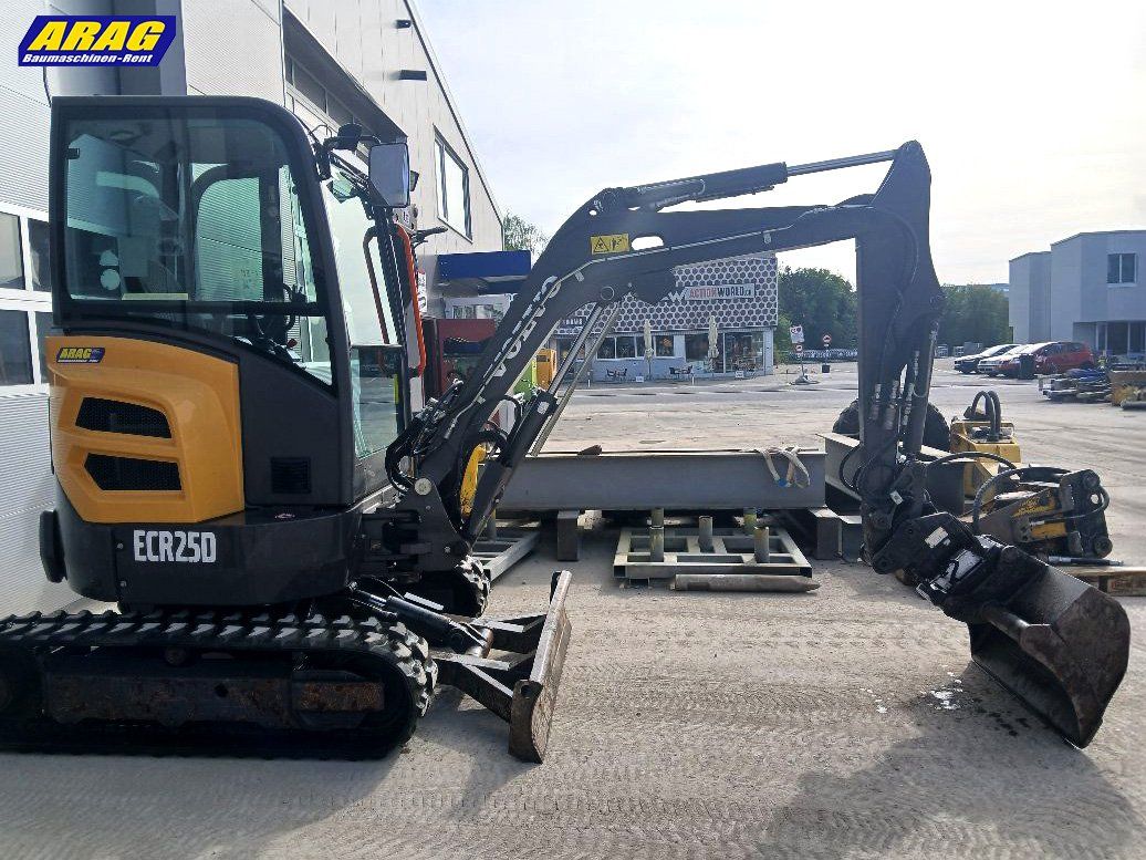 Volvo Excavateurs: Volvo ECR25D Raupenbagger – D'occasion à Hasle LU par Arag08