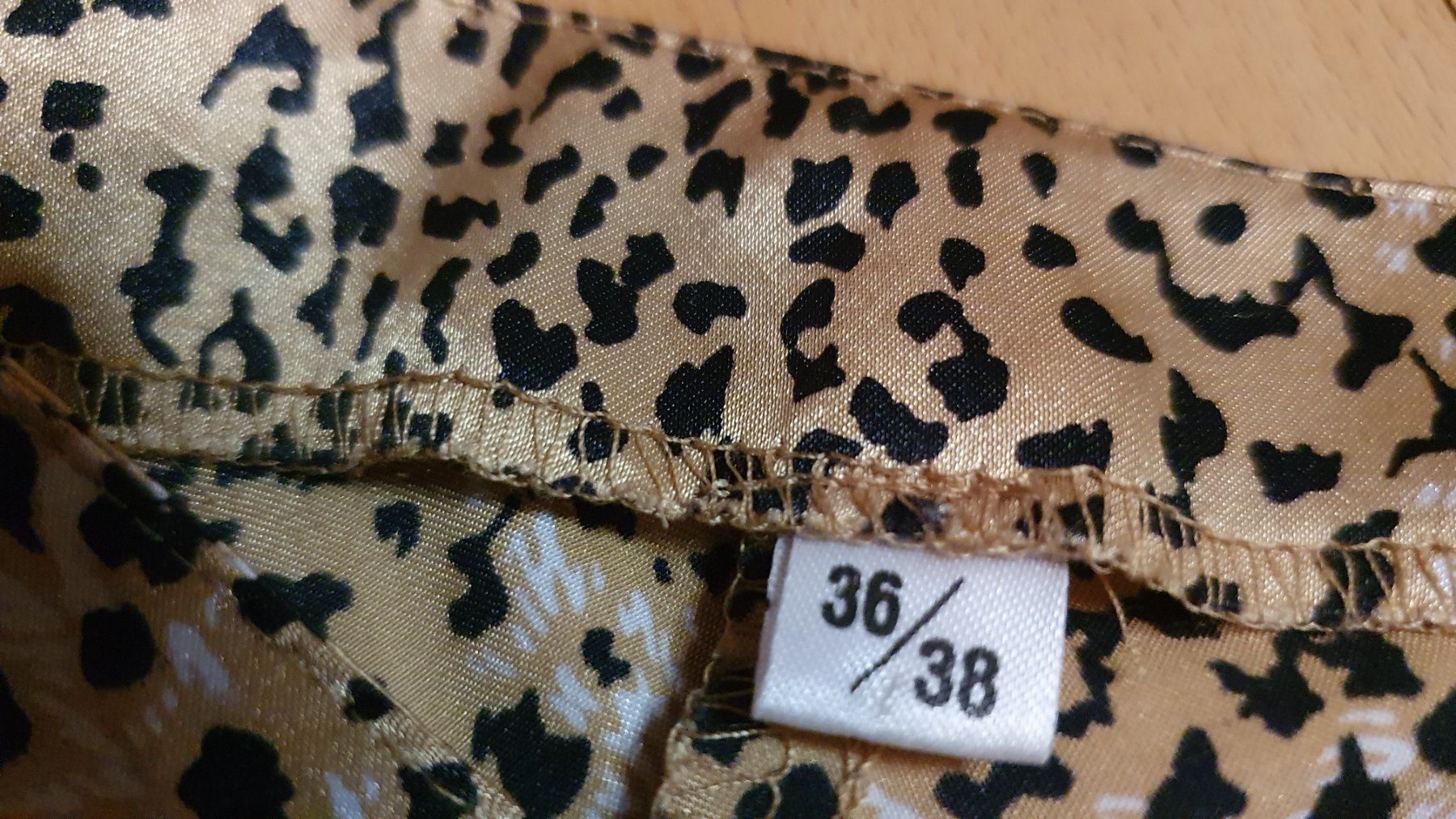 Robes: Leokleid Midi Leopard 38/40 – D'occasion à Wald ZH par CapLux 3