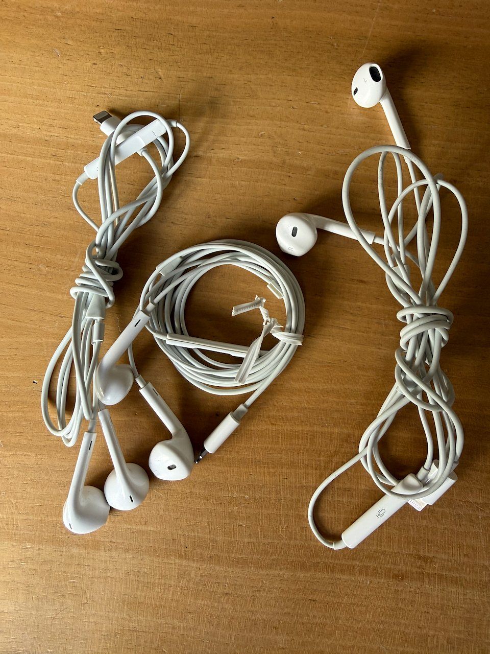 Apple Cuffie: Appple-Kopfhörer Lightning-Anschluss – Usato da Zürich venduto da Drech
