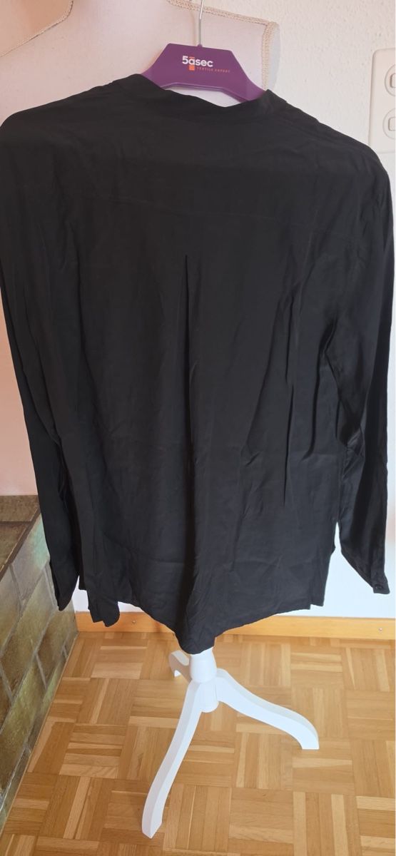 Akris Blusen: AKRIS Bluse schwarz 100% Seide Grösse 44 – Gebraucht aus St. Gallen von mania03 3