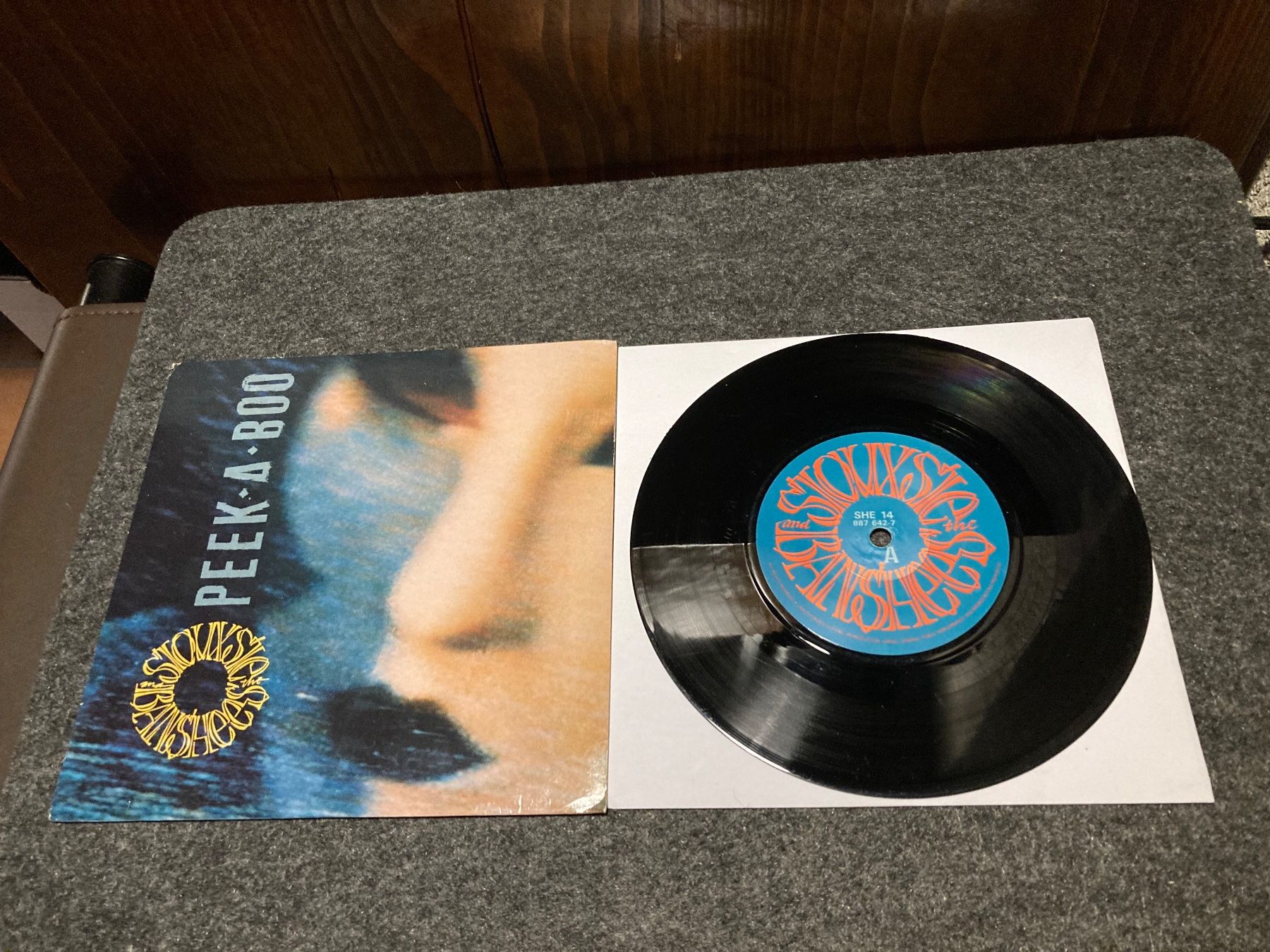 Schallplatten: Siouxsie And The Banshees - Peek-A-Boo – Gebraucht aus Fribourg von Karushi