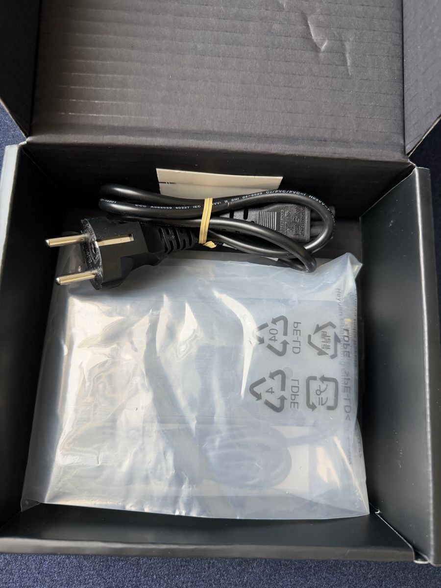 Lenovo Ladegerät: Lenovo ThinkPad 135W AC Adapter – Neu (gemäss Beschreibung) aus Zürich von jankais3r 2
