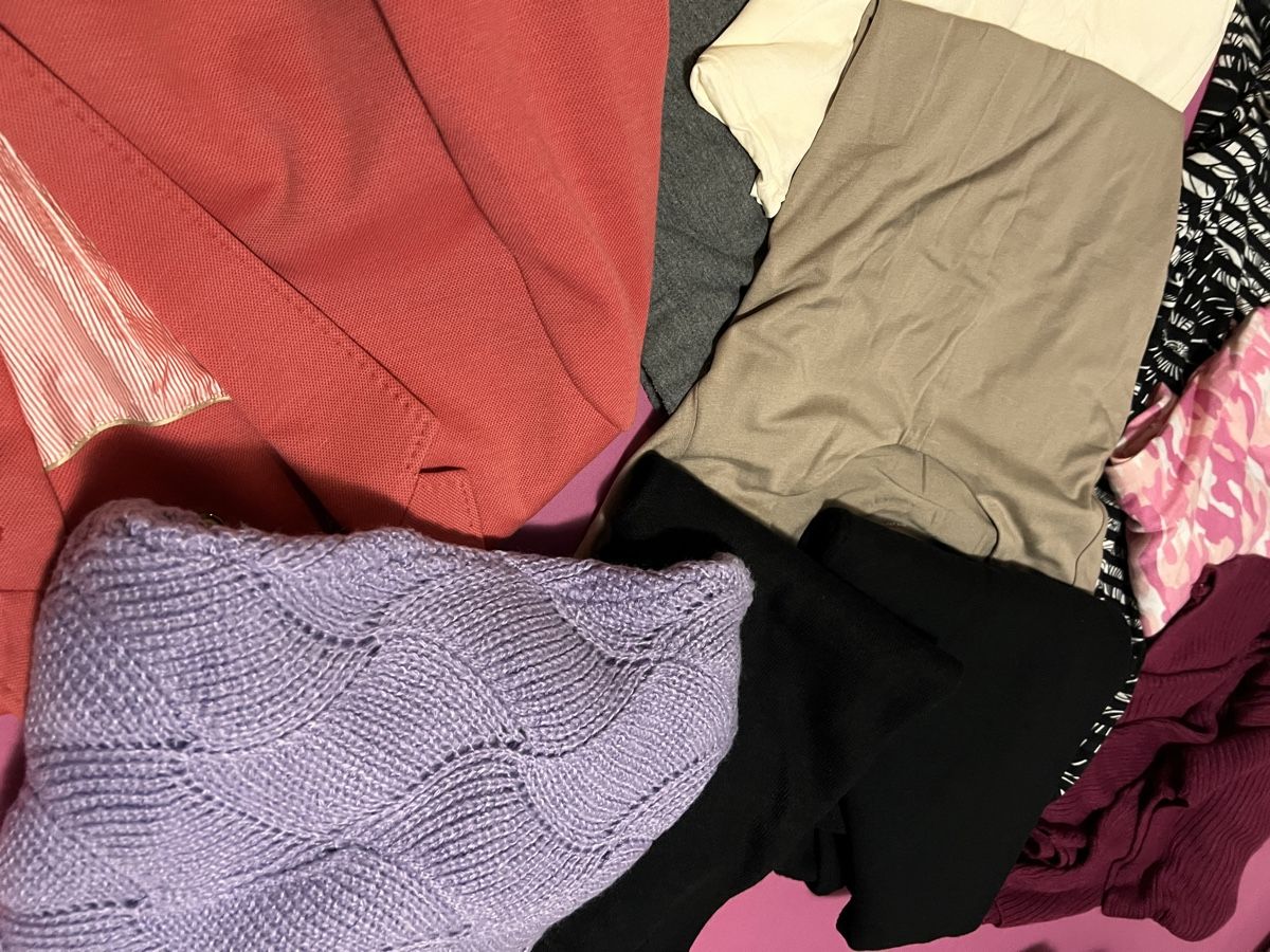 Lotti di vestiti: kleider paket gr 40/42 – Usato da Winterthur venduto da EasyRS 2