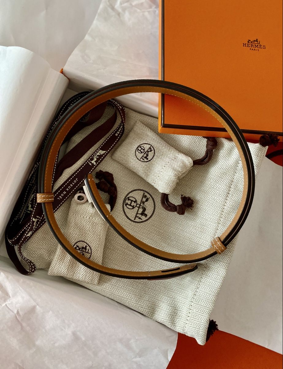 Hermès Gürtel: Hermès Kelly Belt Gold PHW – Neu und originalverpackt aus Genève von Sally_LuxxyGeneva 1
