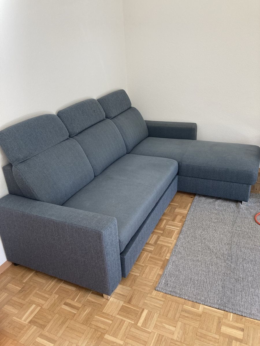 Divani: Canapé d'angle convertible gris avec espace de rangement – Usato da Préverenges venduto da ale_yjv5