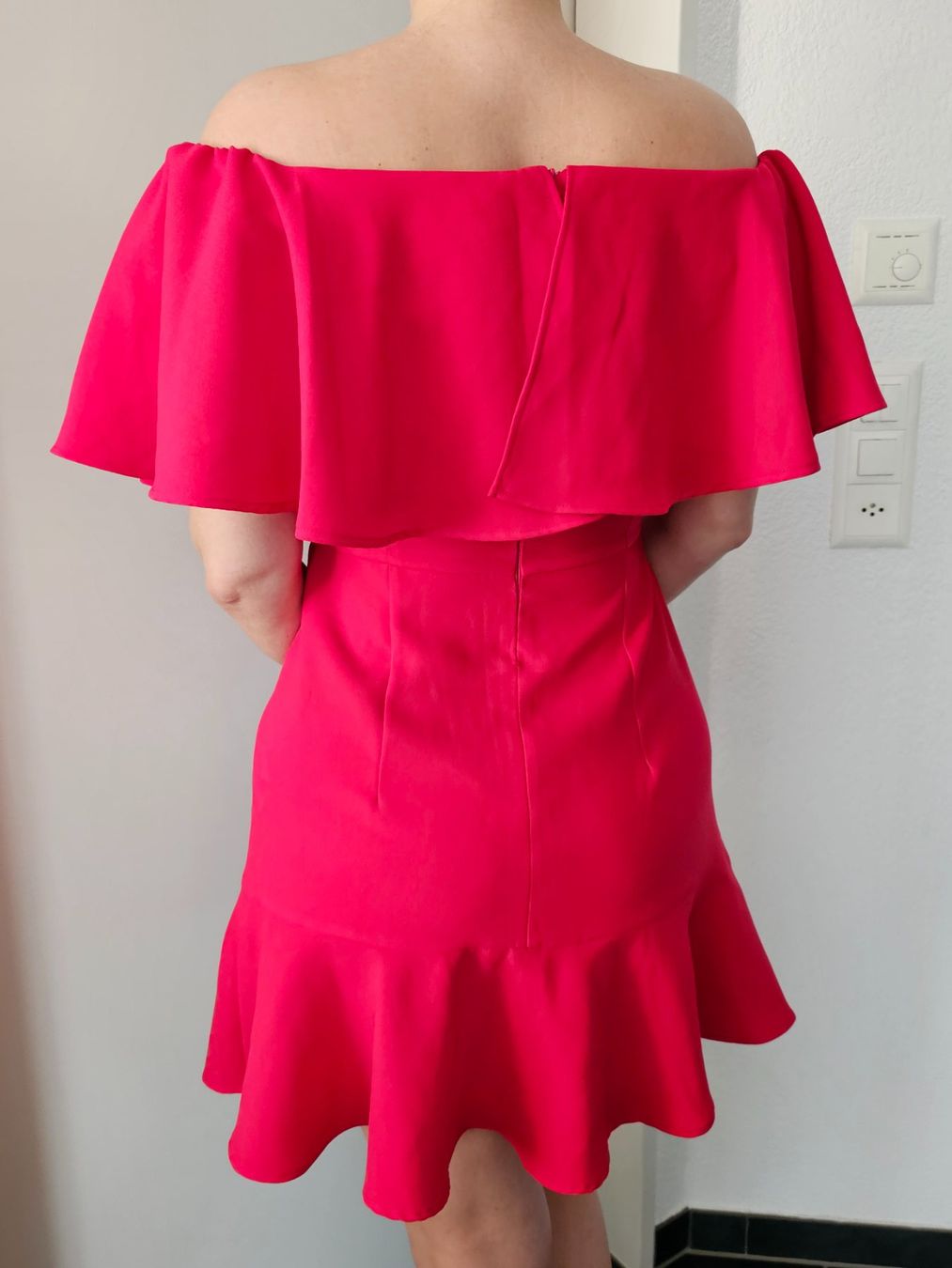 Asos Vestiti: Partykleid,Abendkleid mit Volant - Gr.40 – Usato da Birr venduto da V-K 1