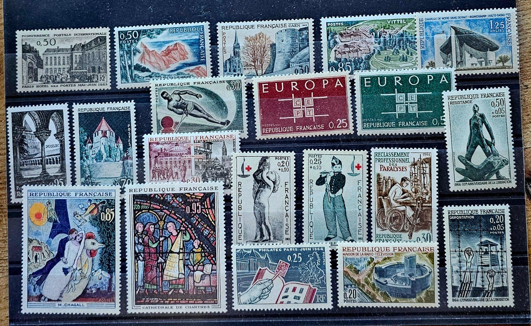Tous les timbres: FRANCE timbres  neufs ** – Neuf (Voir description) à Les Valettes par Nuba1