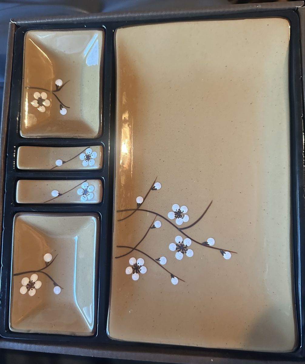 Geschirrsets: Sushi Set Tan Cherry Blossom Design – Neu (gemäss Beschreibung) aus Luzern von claiudiu