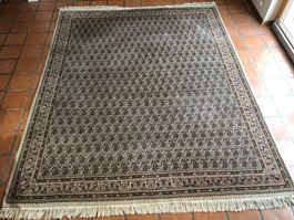 Tapis d’Orient à dessin persan « Boteh »