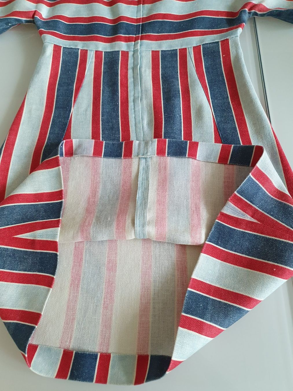 Dolce & Gabbana Vestiti: Robe Dolce & Gabbana rayée, 40 IT – Nuovo (secondo la descrizione) da Grand-Lancy venduto da kri_qk5y 8