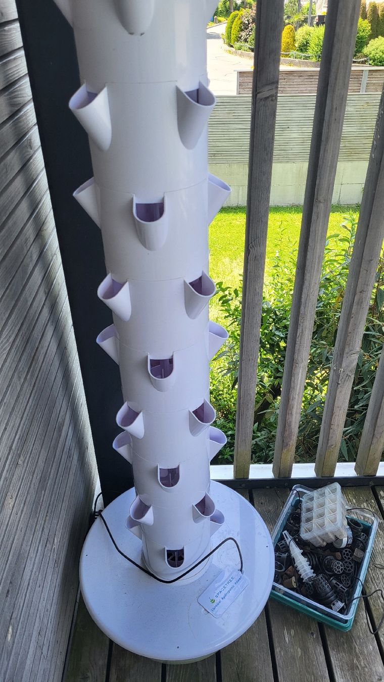 Coffres de rangement: vertikale hydroponic tower Garten – D'occasion à Bennau par RhiAltnts 2