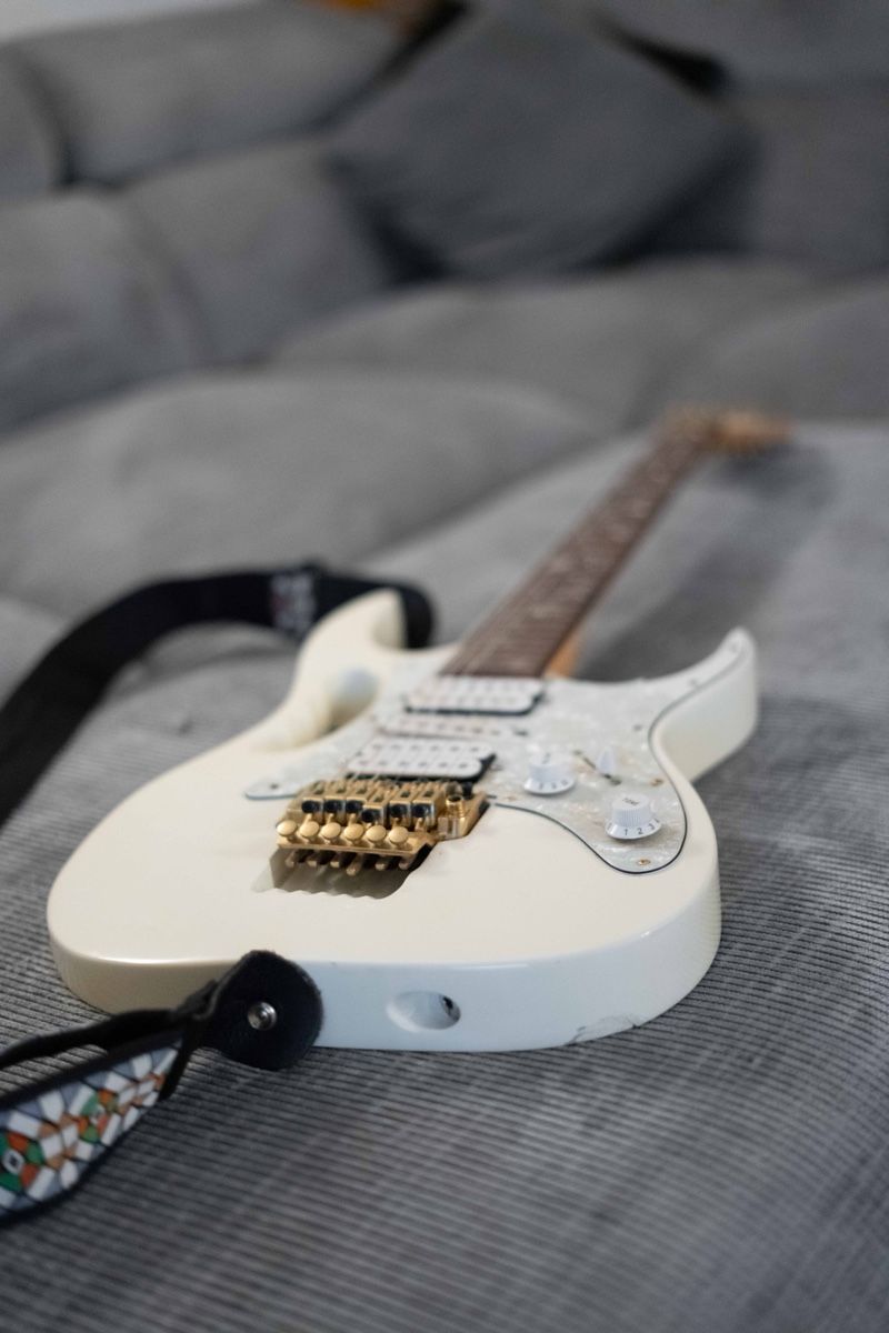 Ibanez Strumenti musicali: E-Gitarre Ibanez JEM 7V WH – Usato da oberägeri venduto da alb_yb7k 3