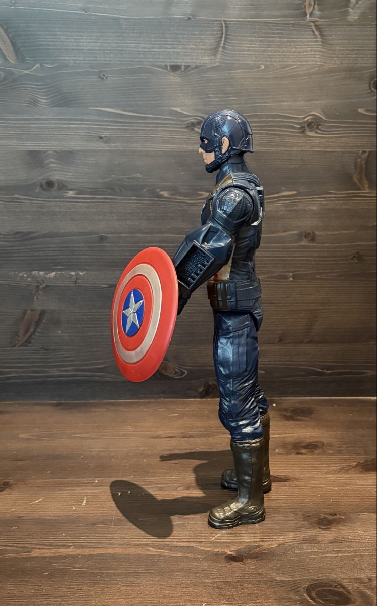 Marvel Statuette: Captain Amerika Figur – Usato da Villmergen venduto da Mercedes405 1