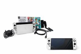 Nintendo Switch OLED blanche + 2 jeux, comme neuf!