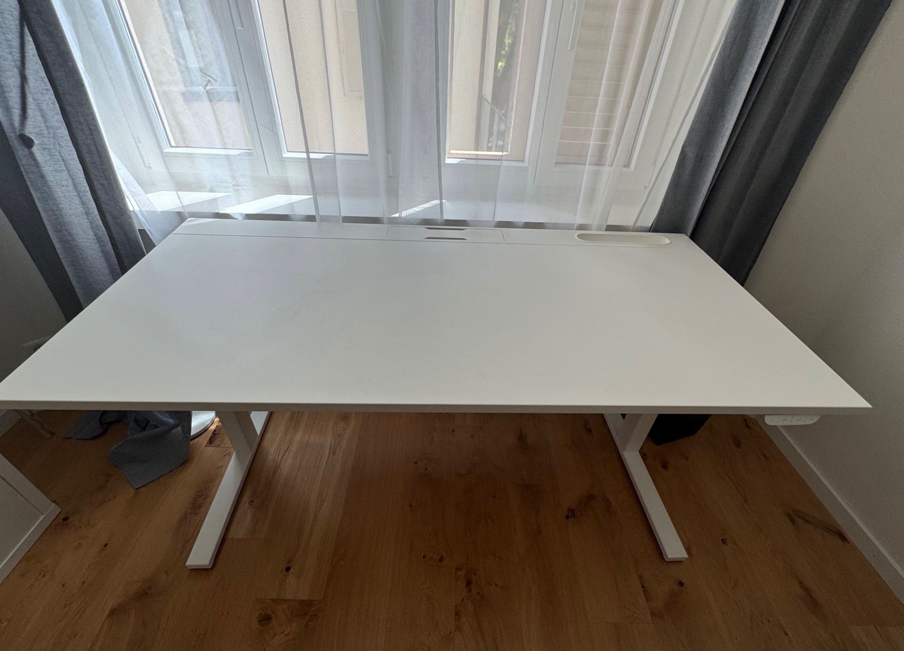 Ikea Scrivanie: IKEA MITTZON Steh/Sitzpult Elektr. – Usato da Küsnacht ZH venduto da reto-ch