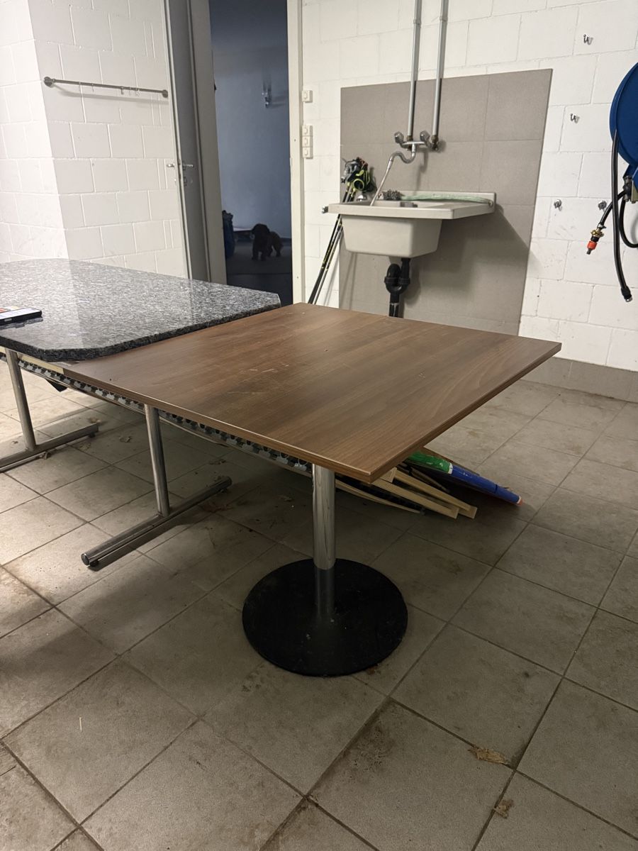 Tavoli: Holztisch – Usato da Rüthi (Rheintal) venduto da bre_np68