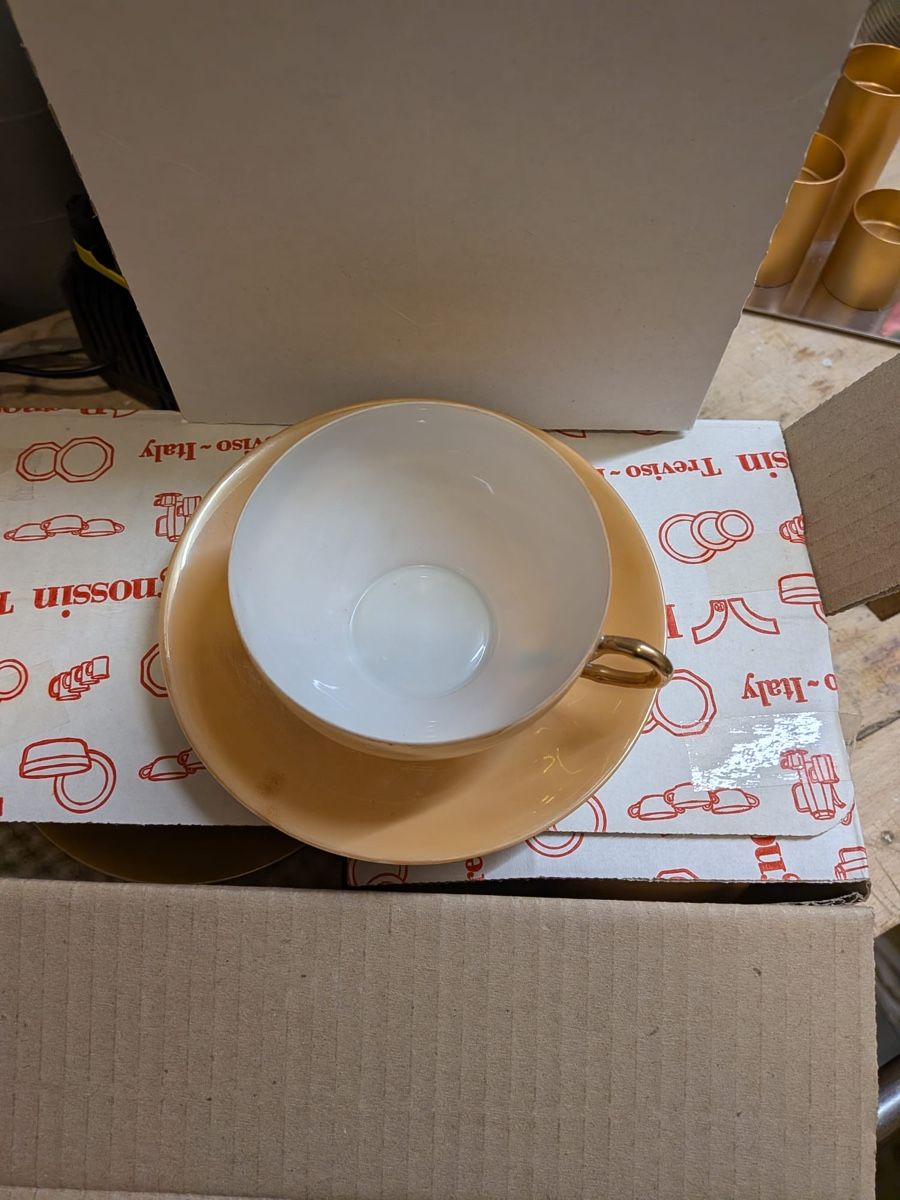 Services de table: Kaffeetassen Gold – D'occasion à Ebikon par M5P5G50 2