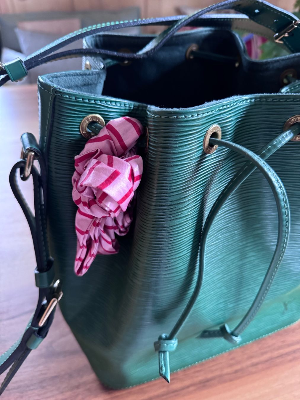Louis Vuitton Borse da donna: Louis Vuitton Noe Petit Grün – Usato da Malans GR venduto da Fihalohi99 1