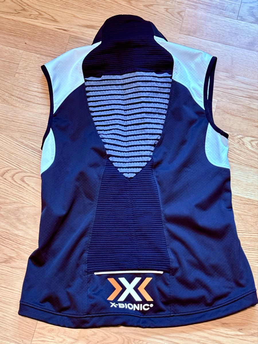 X-bionic Gilet & Giacche senza maniche: X-Bionic Damen Weste, Top Zustand, Gr. S M – Usato da Winterthur venduto da BB1974 1