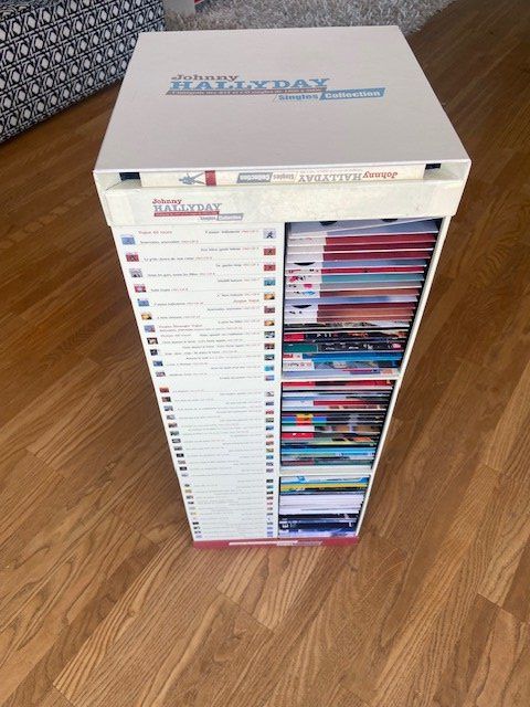 Schallplatten: Johnny Hallyday Singles Collection 1960-2006 – Gebraucht aus Magglingen/Macolin von Siloli1967 1